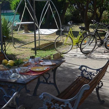Calicantus Bed And Breakfast Albenga Exterior foto